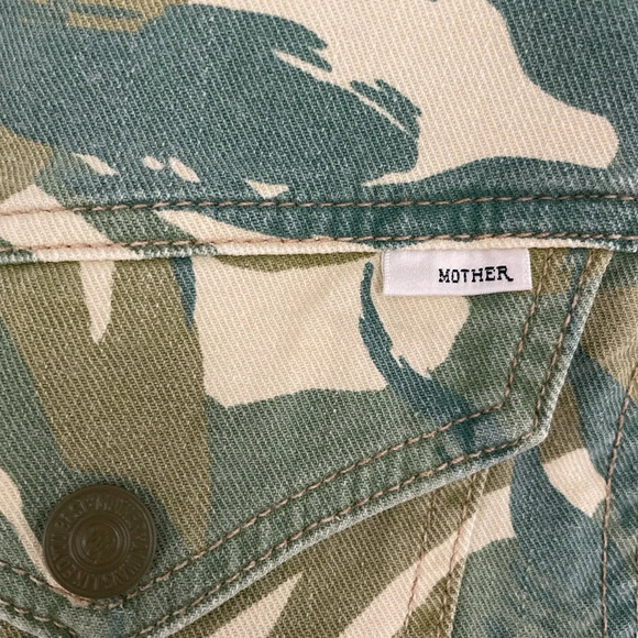 Mother Denim Women’s The Fly Away Jacket Tropical Camo Green Size XS Spring - Picture 9 of 16